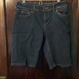 Vera Wang shorts size 6